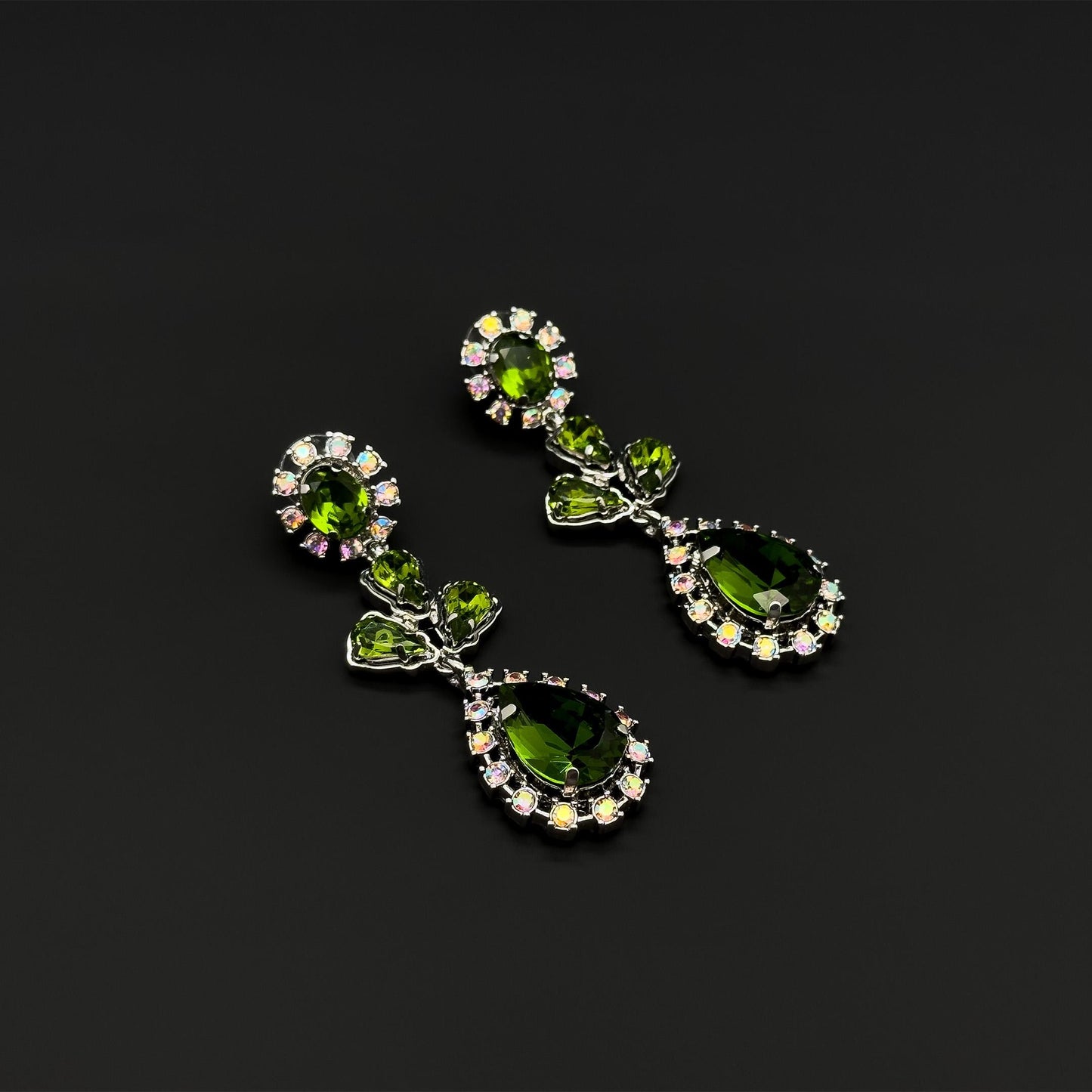 French Vintage Emerald Rhinestone Teardrop Earrings – Art Deco Drops