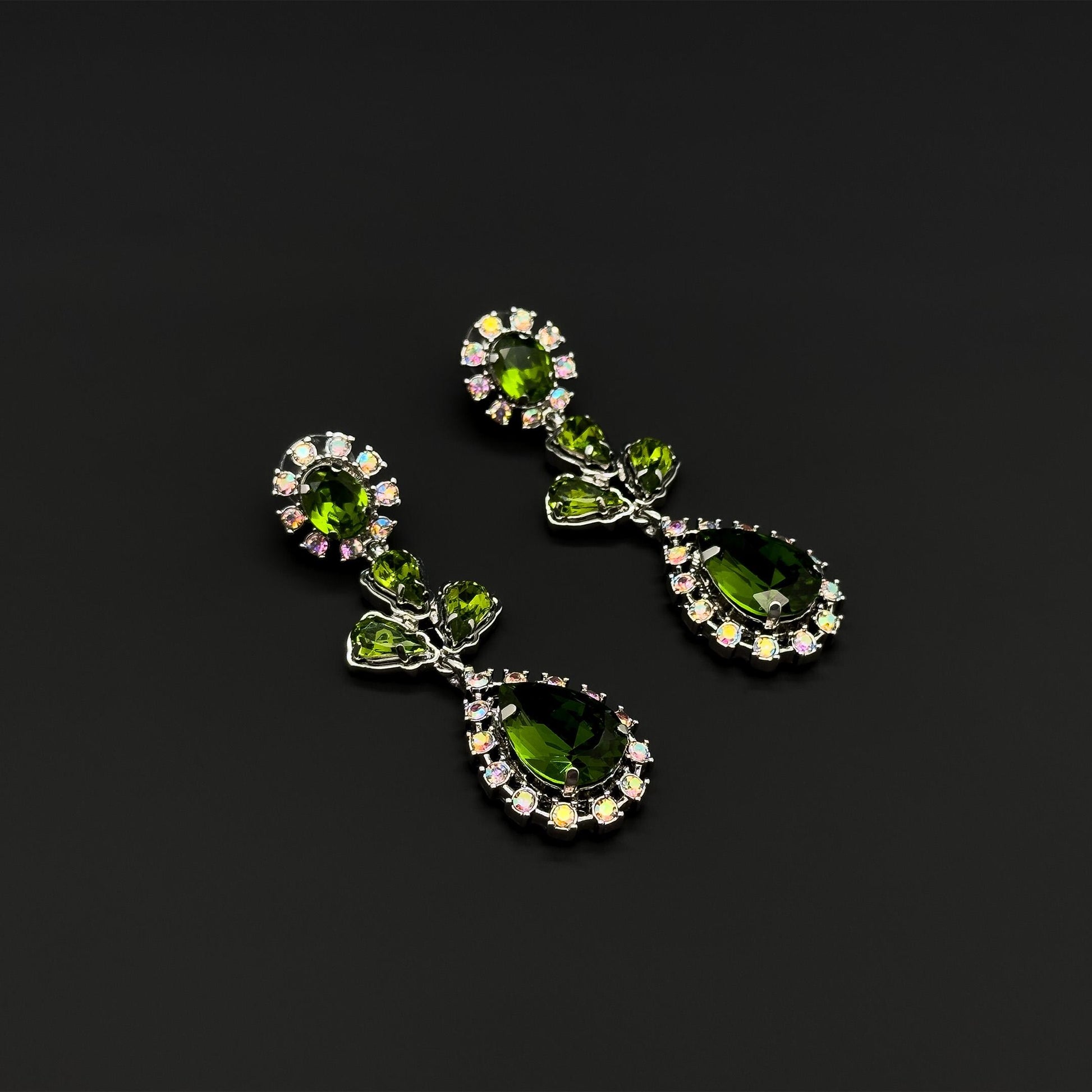 French Vintage Emerald Rhinestone Teardrop Earrings – Art Deco Drops