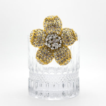 French Minimalist Flower Brooch Gold-Plated Rhinestone Pastoral Pin