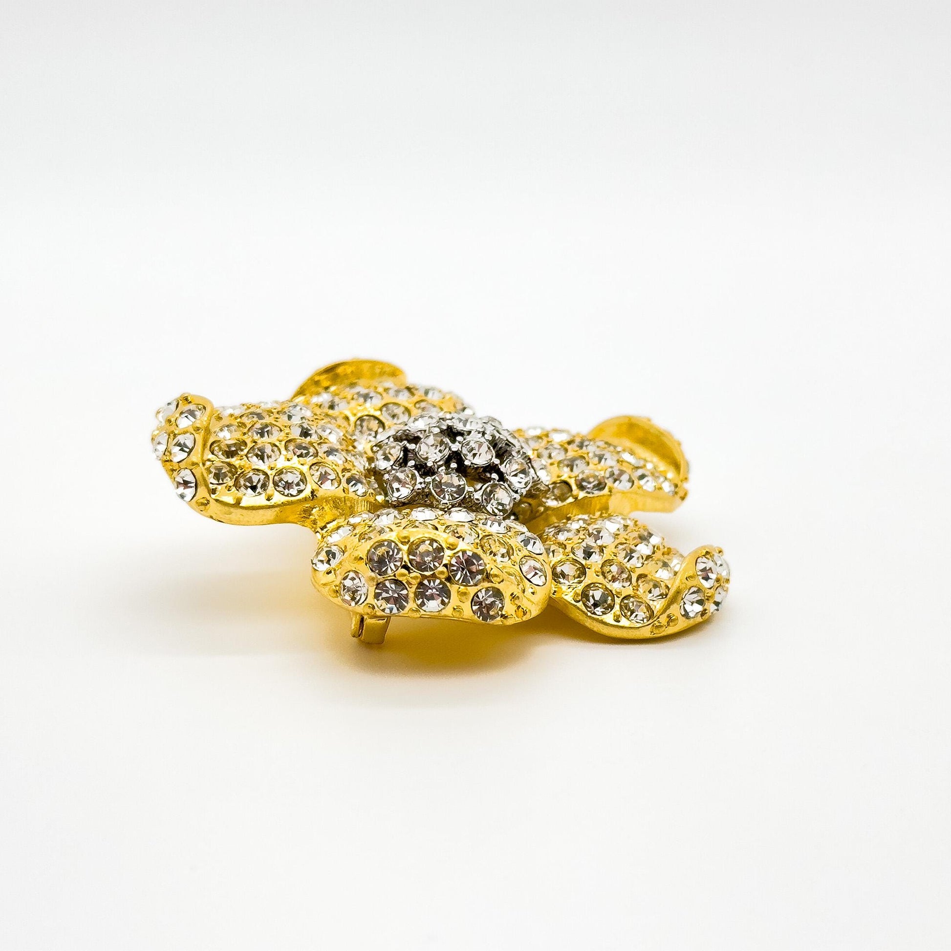 French Minimalist Flower Brooch Gold-Plated Rhinestone Pastoral Pin