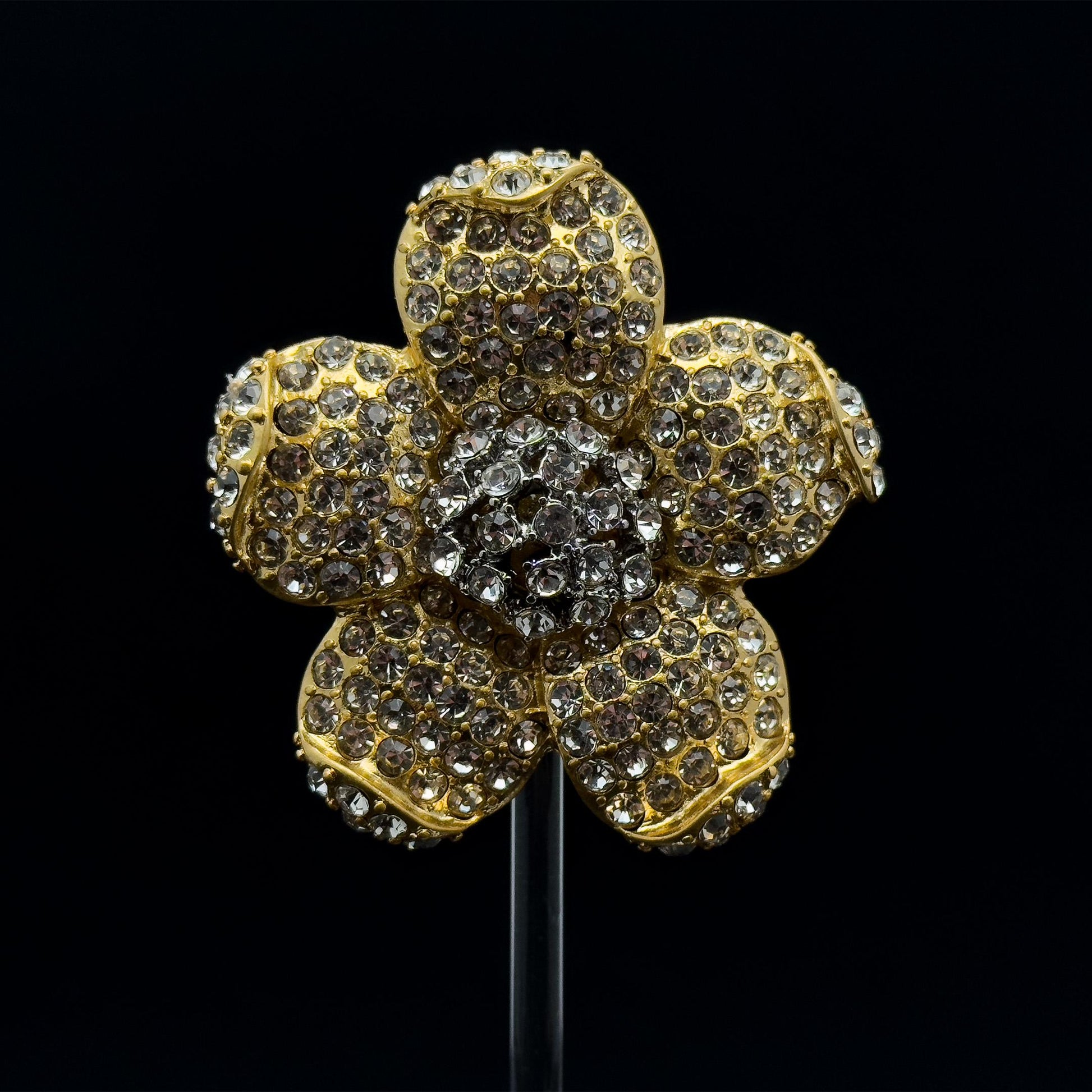 French Minimalist Flower Brooch Gold-Plated Rhinestone Pastoral Pin