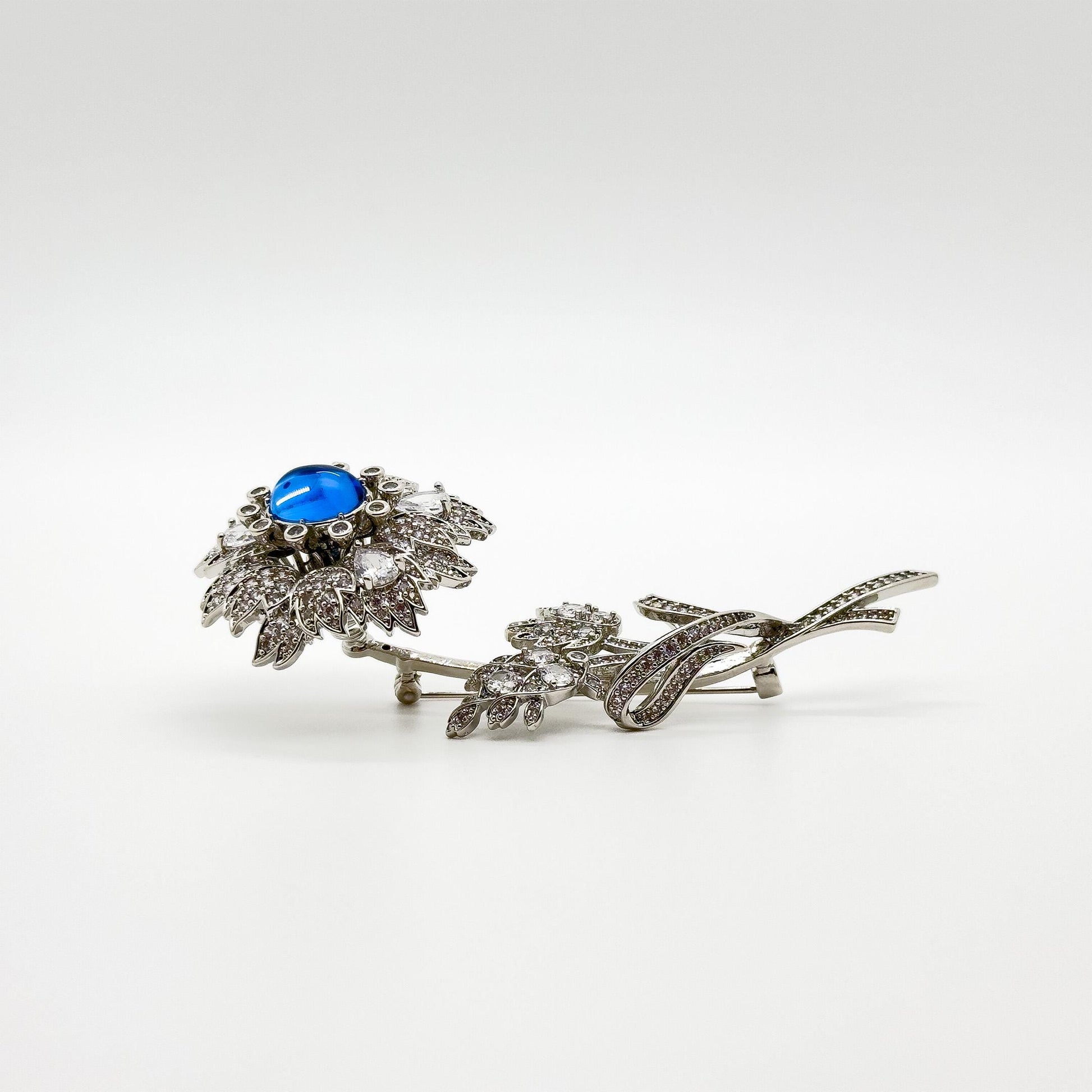 French Minimalist 3D Flower Rhinestone Brooch for Women