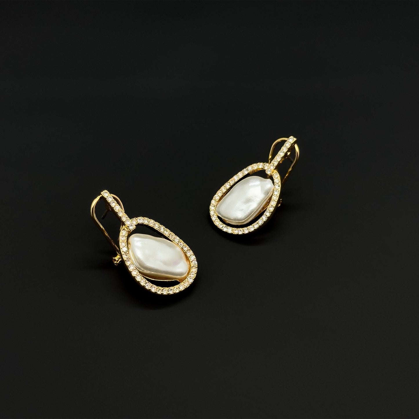 French Retro Pearl Crystal Stud Earrings Gold-Plated Art Deco Elegance