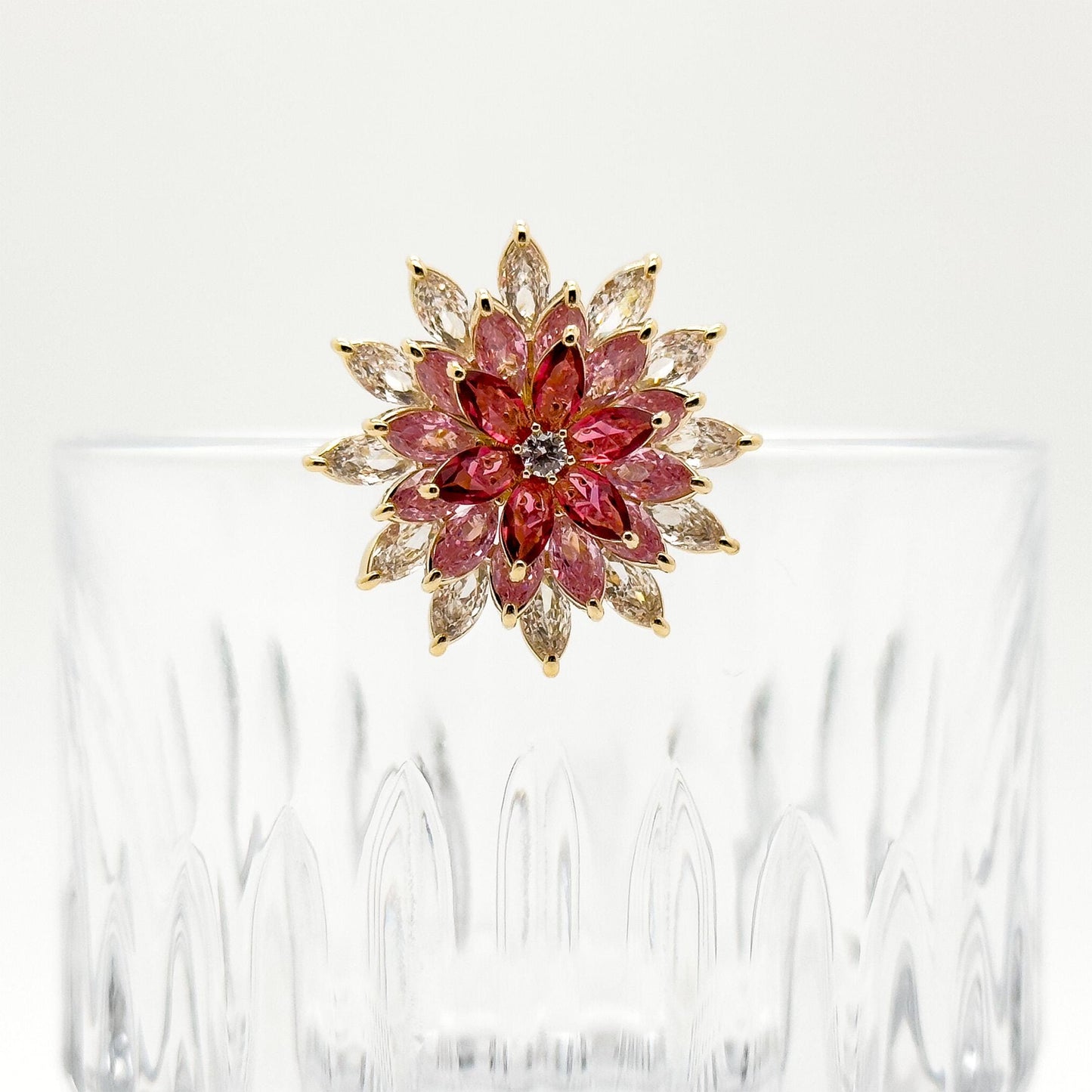 Pink Gradient Rotating Sunflower Brooch, Gold-Plated Zircon Pin