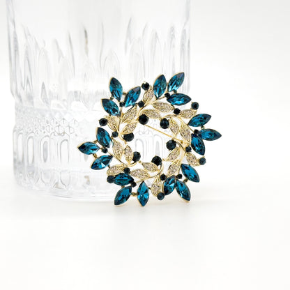 Light Luxury Vintage Wreath Brooch Copper Zircon Gift Pin