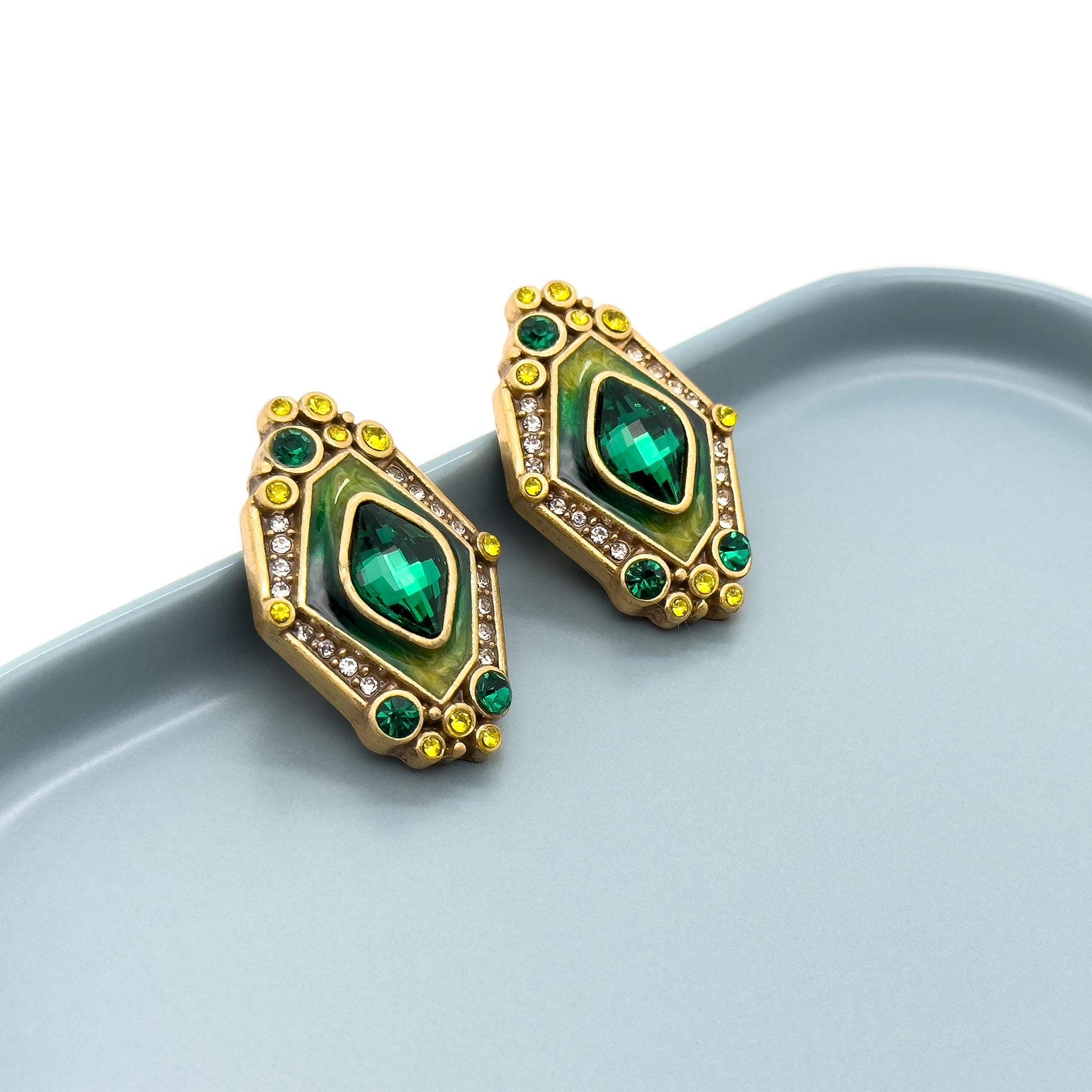 Vintage Art Deco Green Zircon Cameo Court-Style Stud Earrings