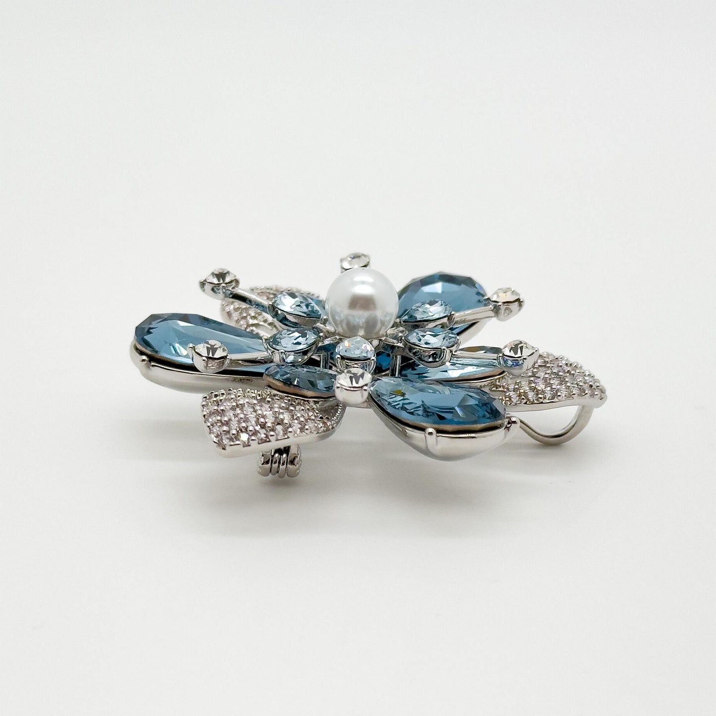 Vintage Art Deco Blue Crystal Flower Brooch, Gold-Plated Pin