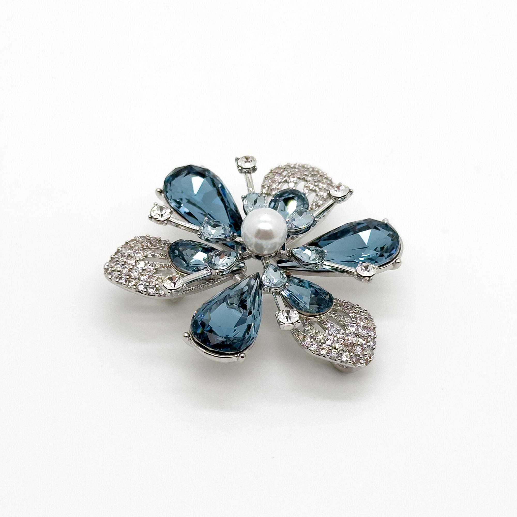 Vintage Art Deco Blue Crystal Flower Brooch, Gold-Plated Pin