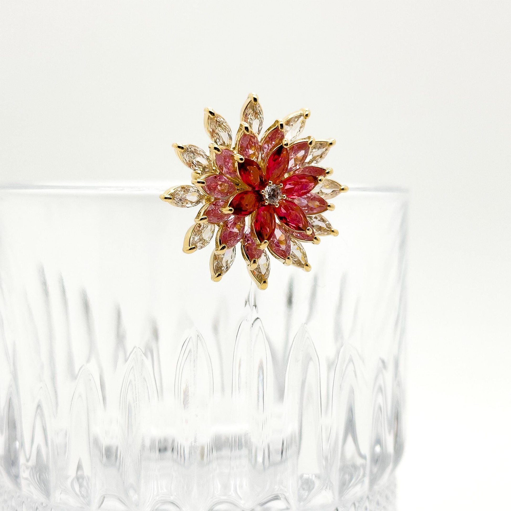 Pink Gradient Rotating Sunflower Brooch, Gold-Plated Zircon Pin