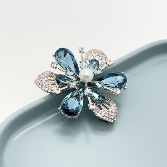 Vintage Art Deco Blue Crystal Flower Brooch, Gold-Plated Pin