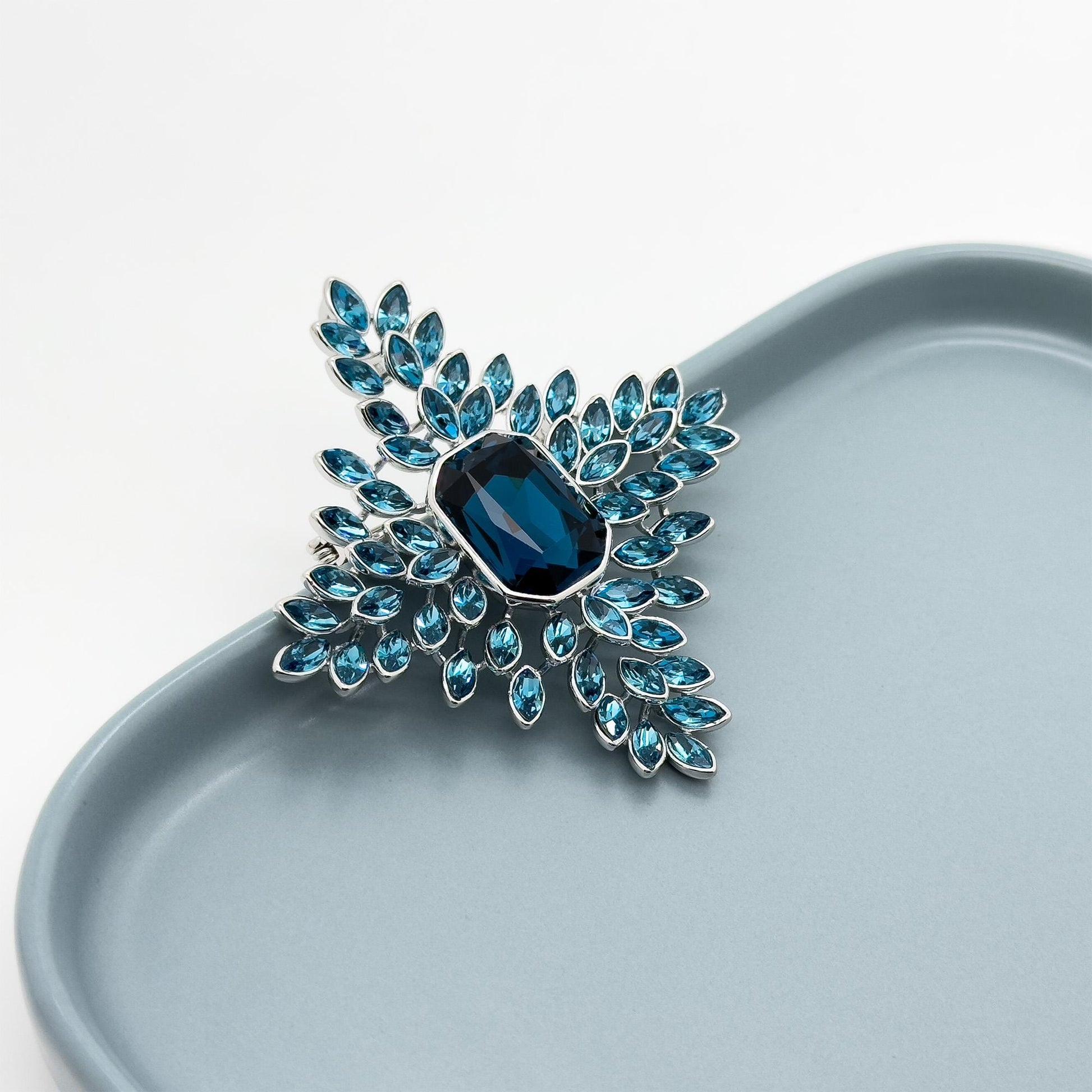 Art Deco Vintage Leaf Brooch Blue Crystal Copper Statement Pin