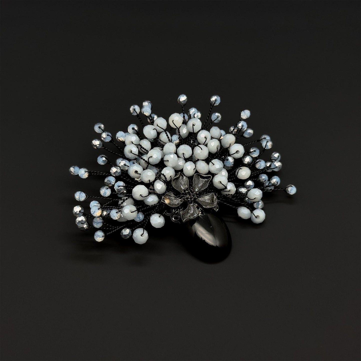 Elegant Vintage Crystal Handmade Flower Bouquet Brooch Pin for Parties