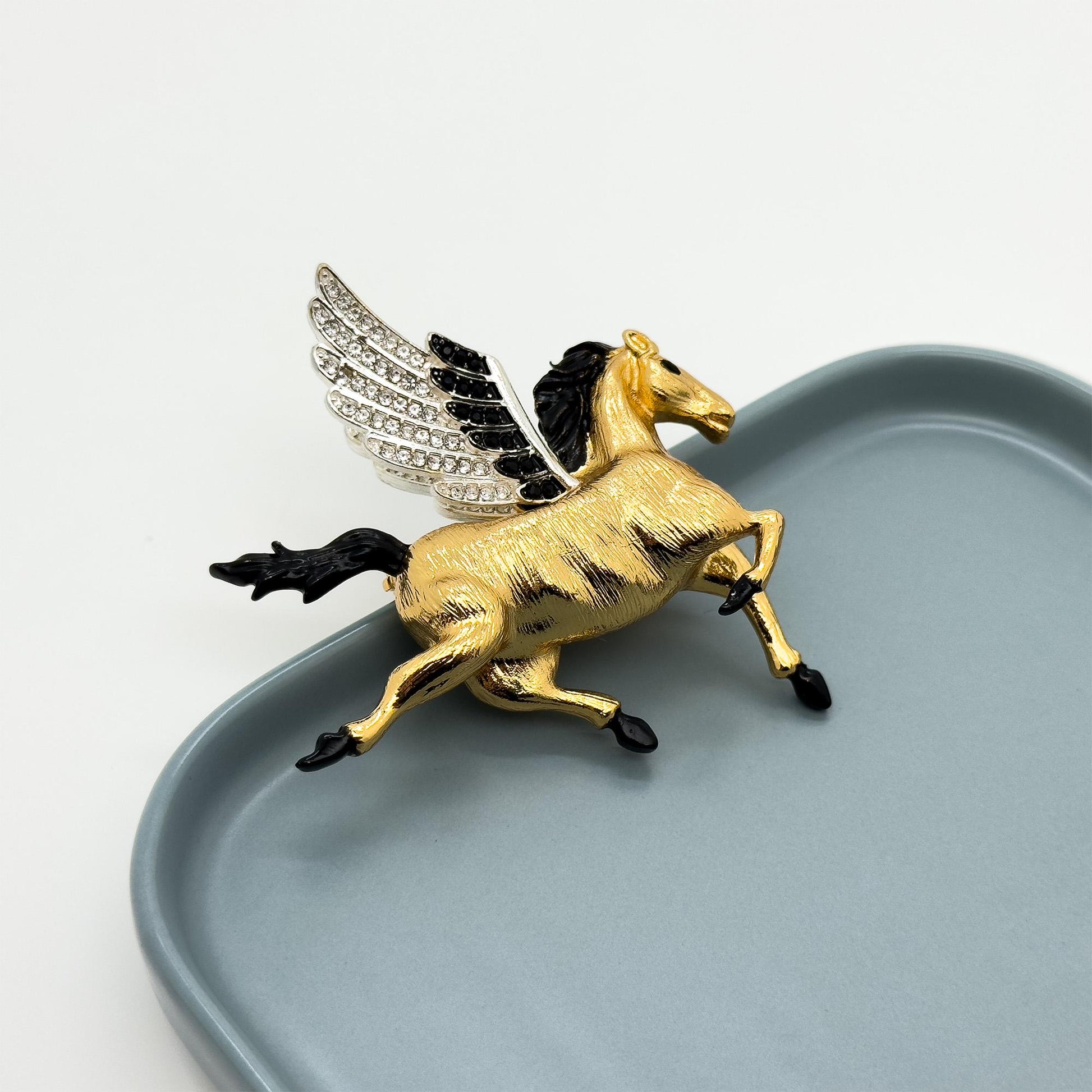 Art Deco 3D Horse Rhinestone Enamel Brooch Statement Pin Gift