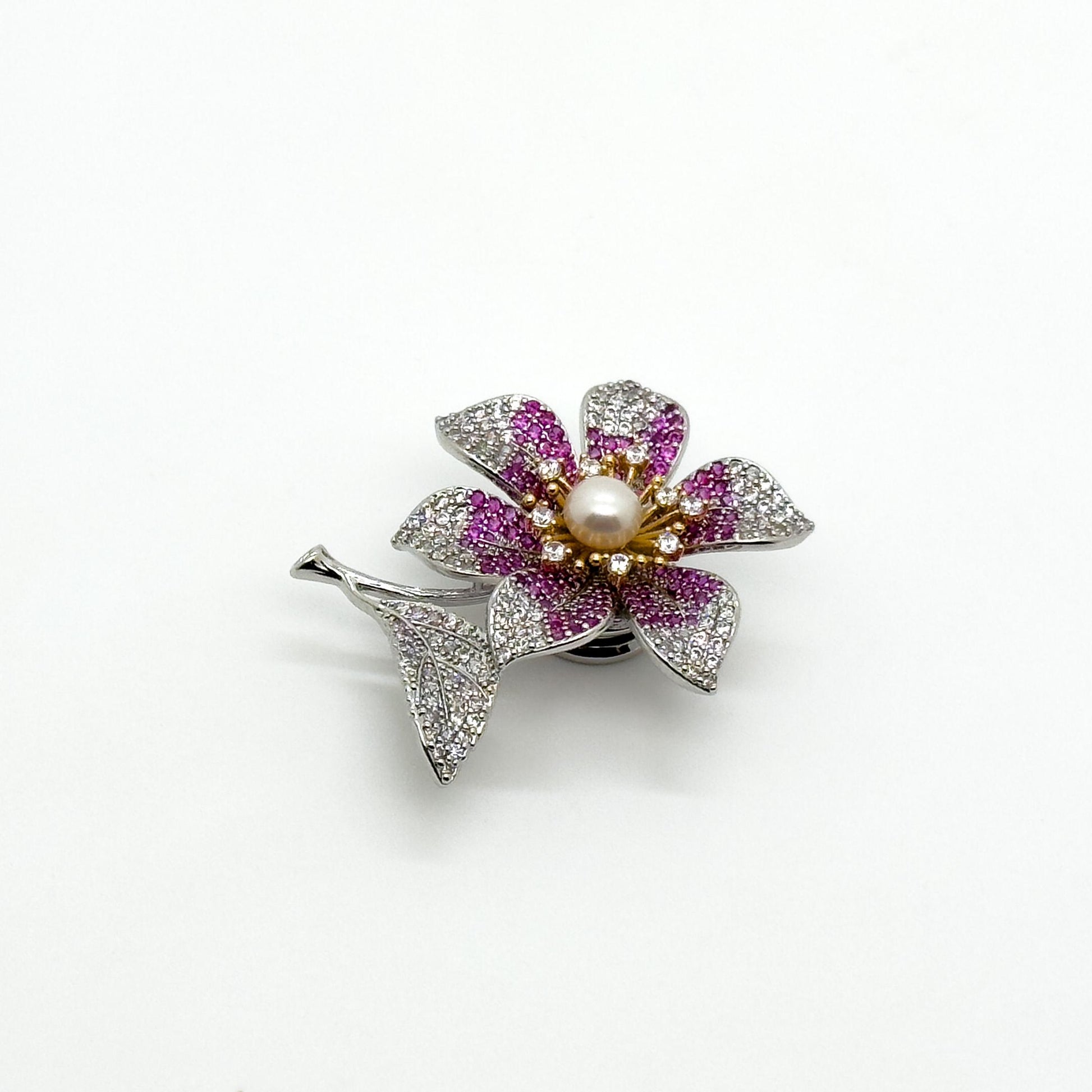 Four-Leaf Clover Crystal Flower Brooch Magnetic Pin for Women's Shirts