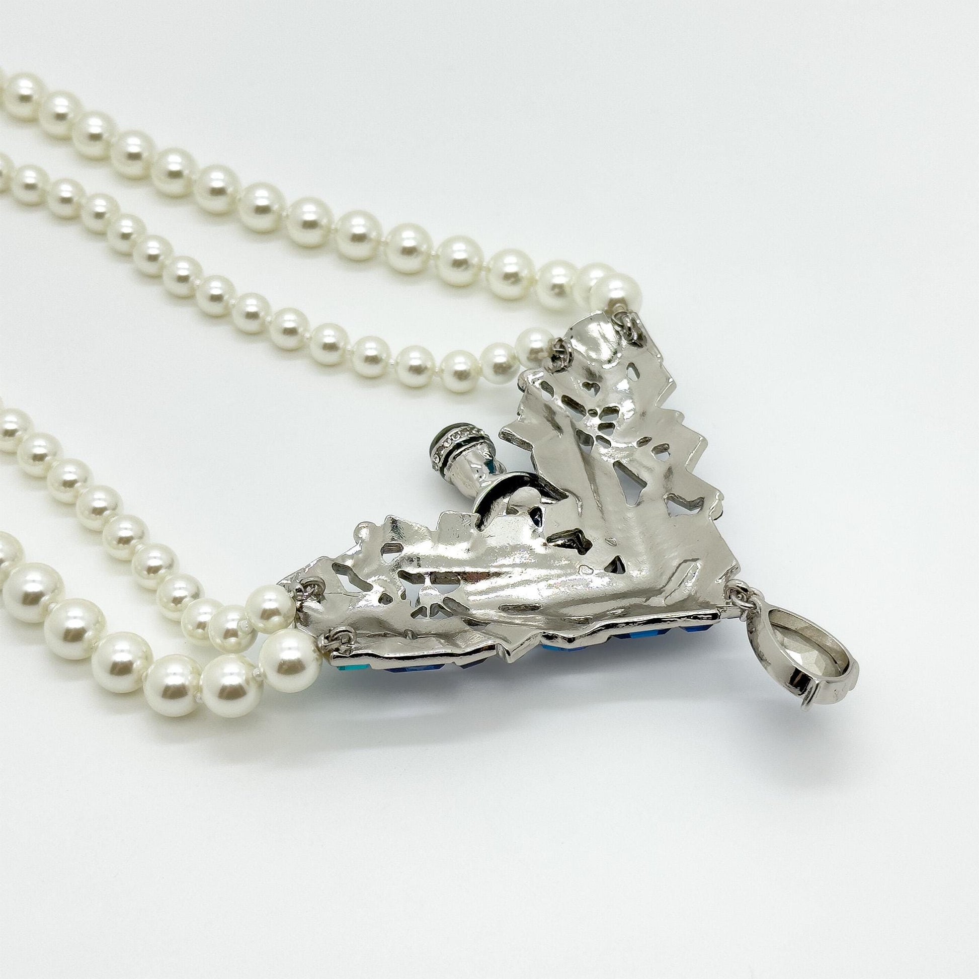 Art Deco Pearl Shell Pendant Necklace with Beaded Adjustable Chain