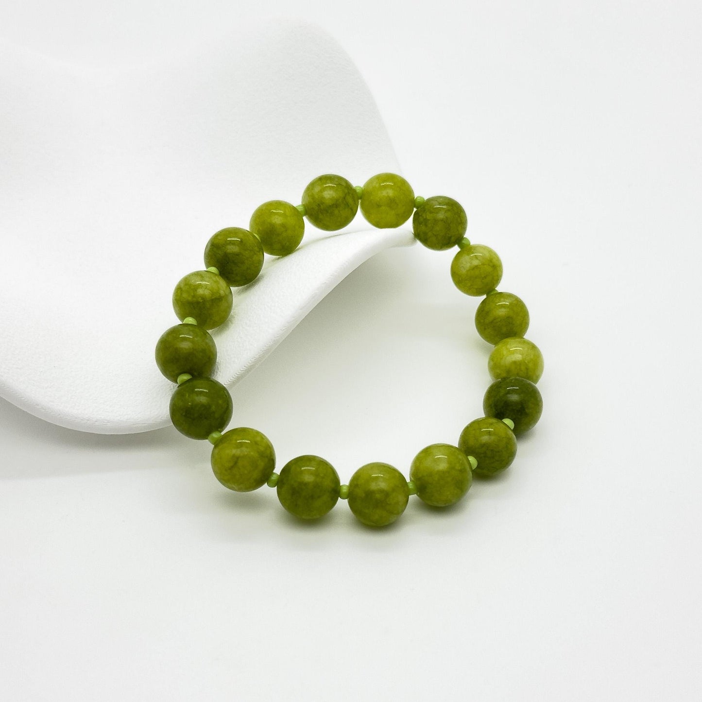 Art Deco Green Stone Beaded Necklace with Matching Bracelet Set