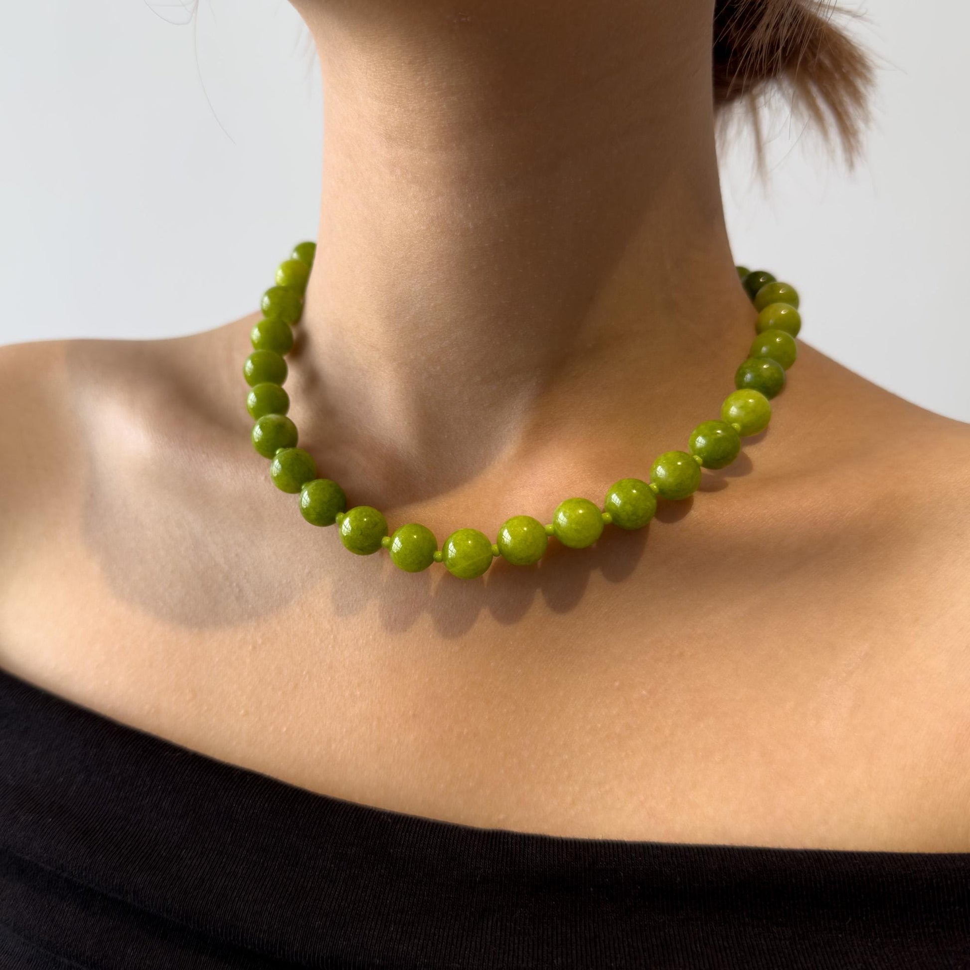 Art Deco Green Stone Beaded Necklace with Matching Bracelet Set