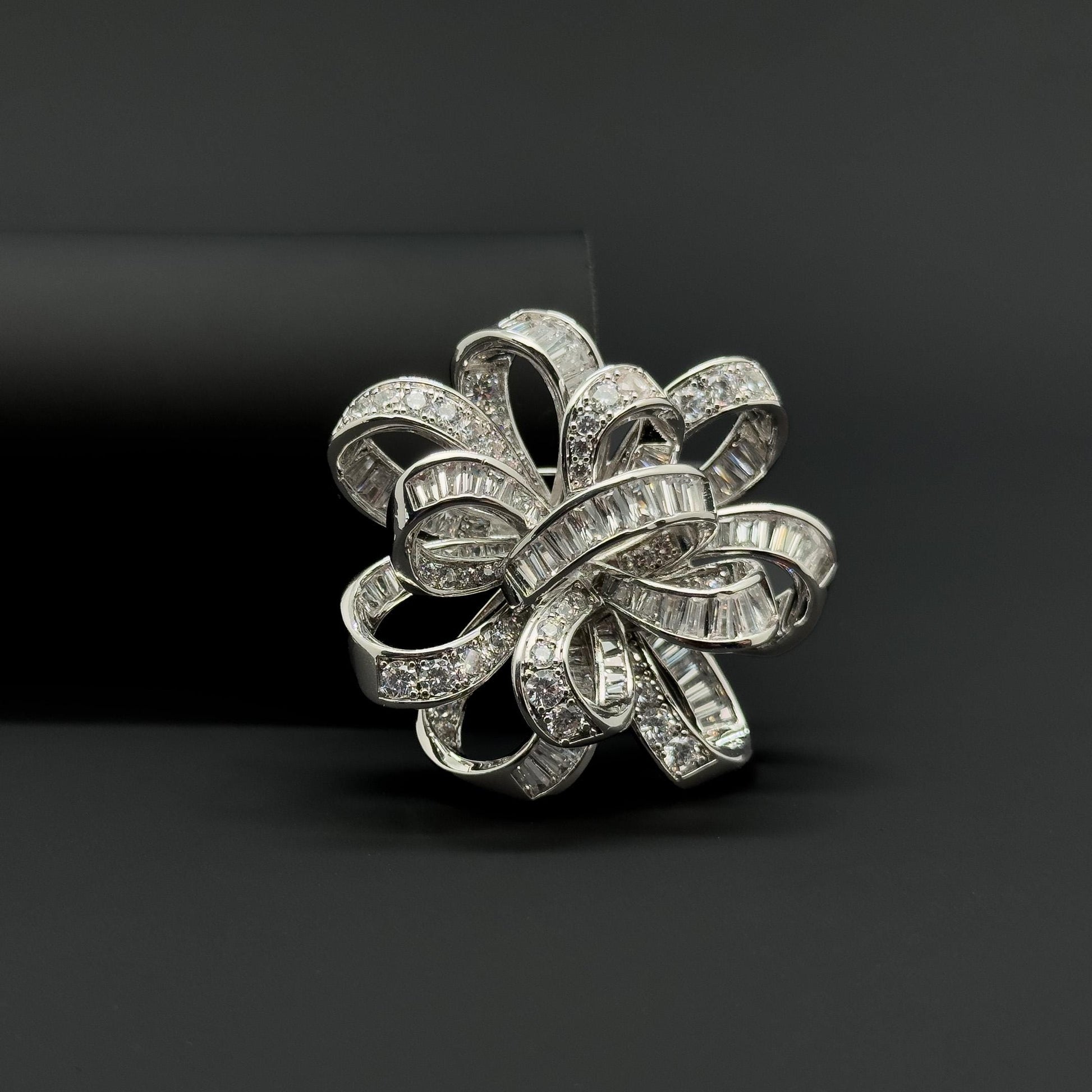 French Crystal Bow Brooch for Women Elegant Zircon Copper Pin