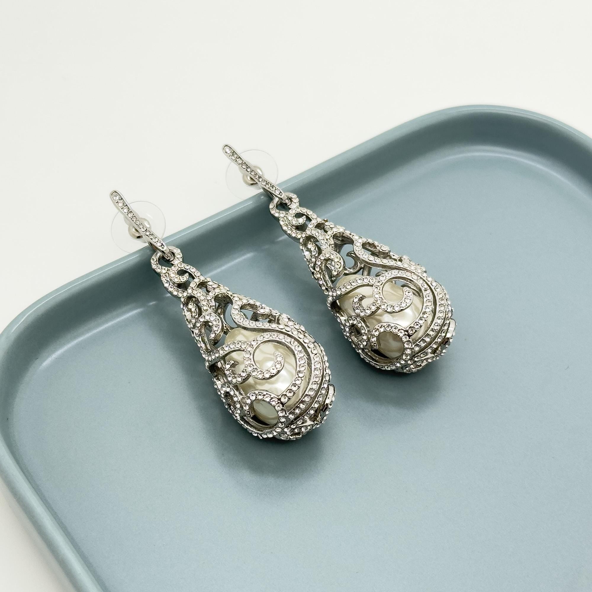 Vintage Art Deco Teardrop Earrings with Pearl Rhinestone Detail