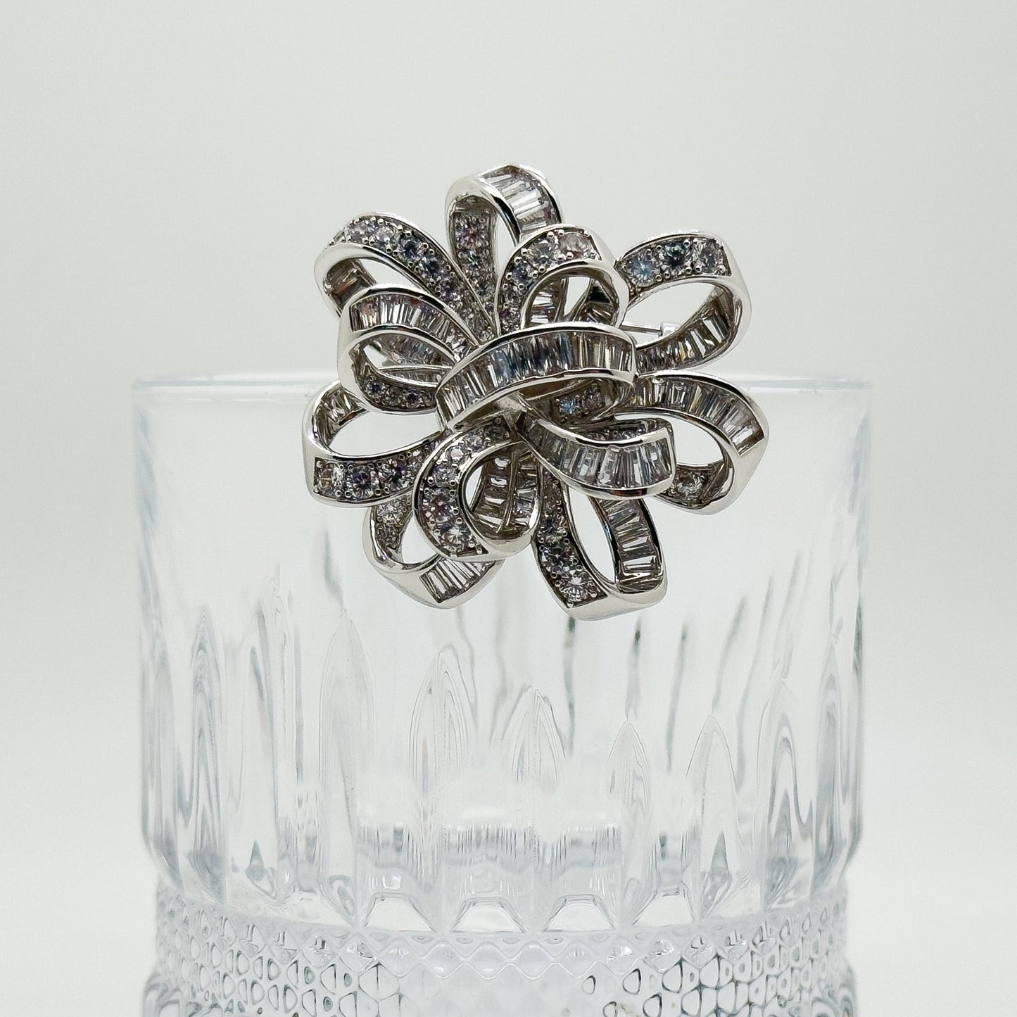 French Crystal Bow Brooch for Women Elegant Zircon Copper Pin