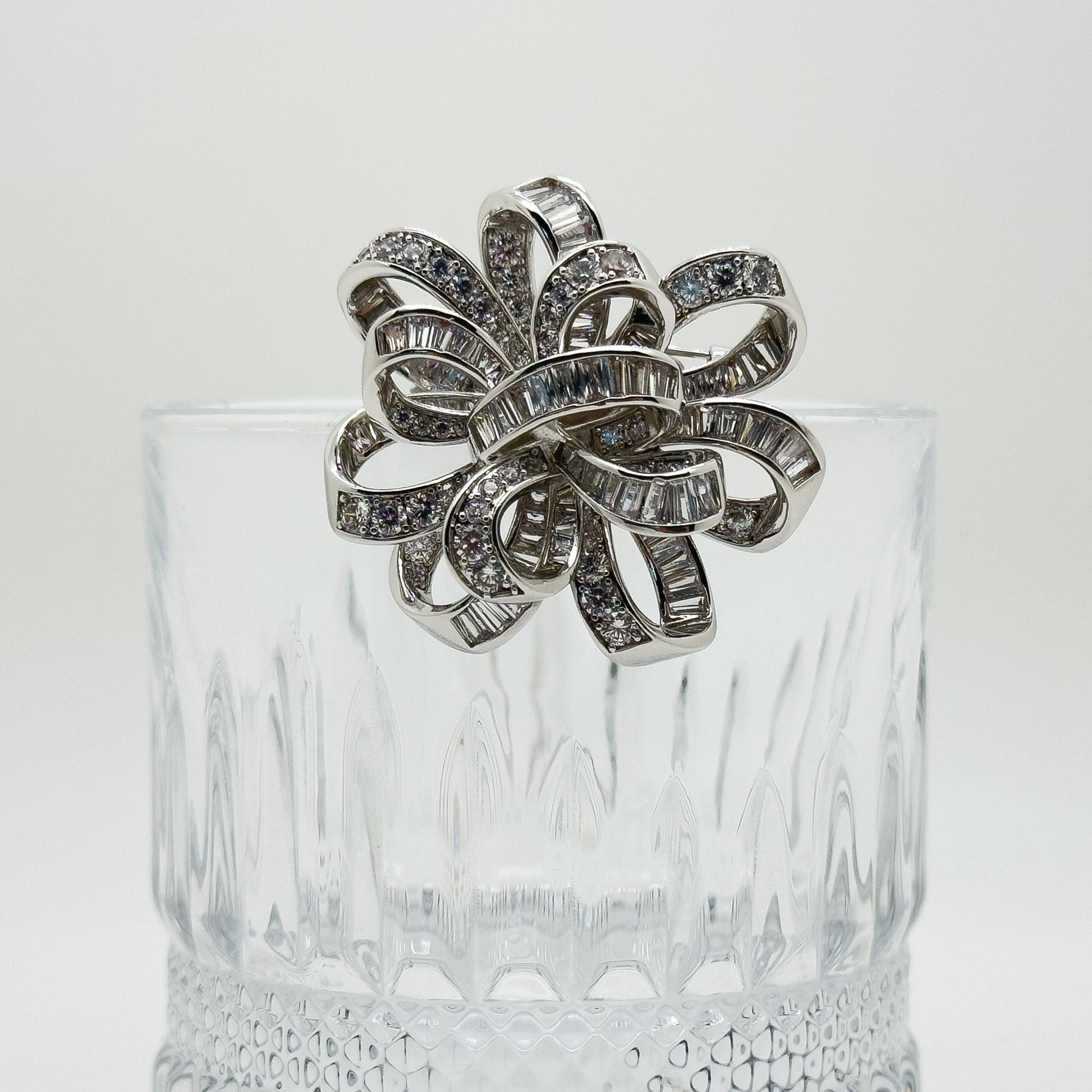 French Crystal Bow Brooch for Women Elegant Zircon Copper Pin