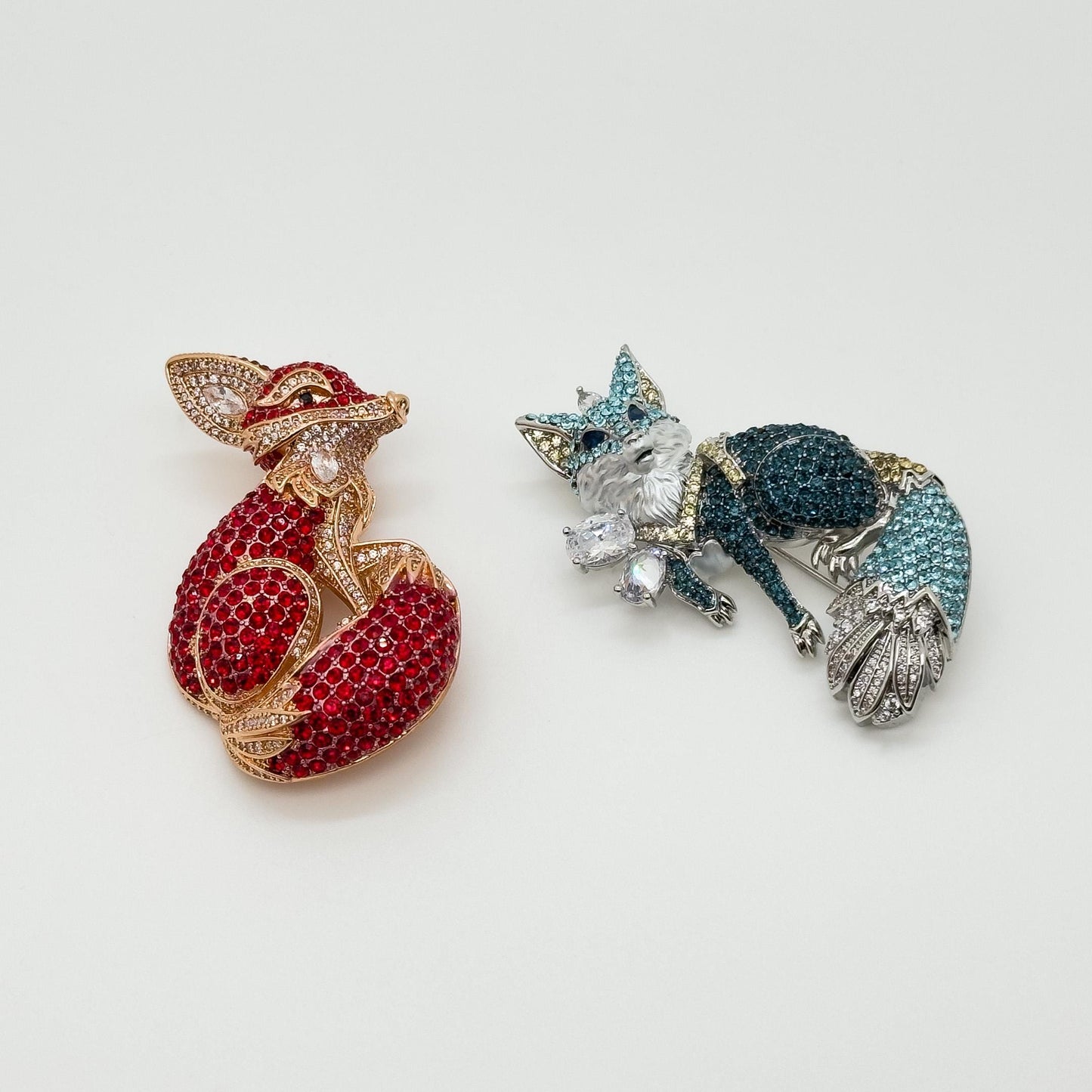 Creative Crystal Fox Brooch Copper Pin with Rhinestones Detail