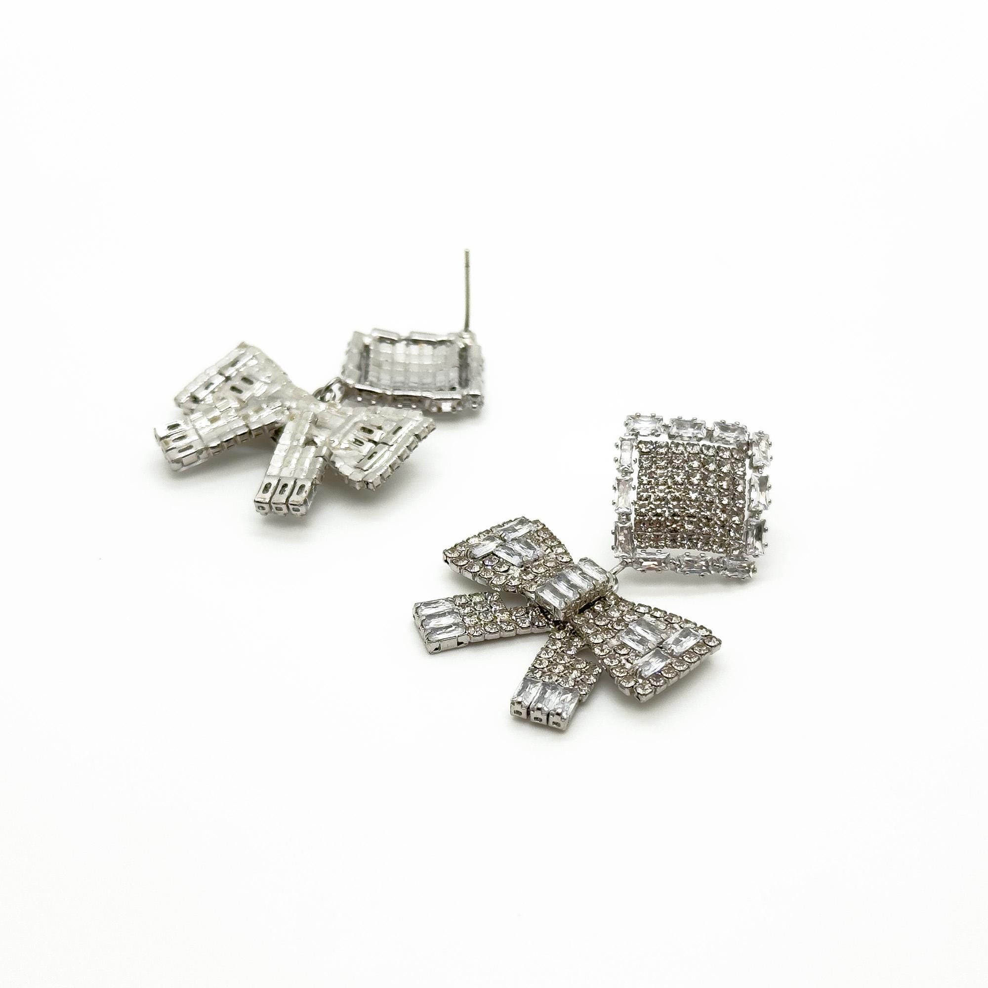 https://i.etsystatic.com/54215480/r/il/230119/7824201811/il_fullxfull.7824201811_1kqd.jpg