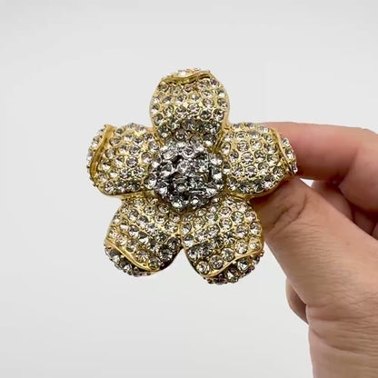 French  style Minimalist Flower Brooch